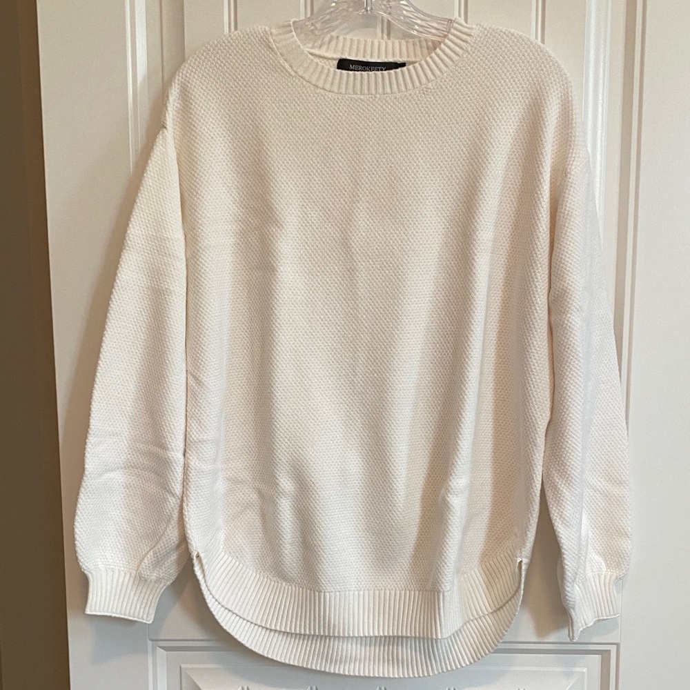 NWOT Classic White Crew Neck Sweater